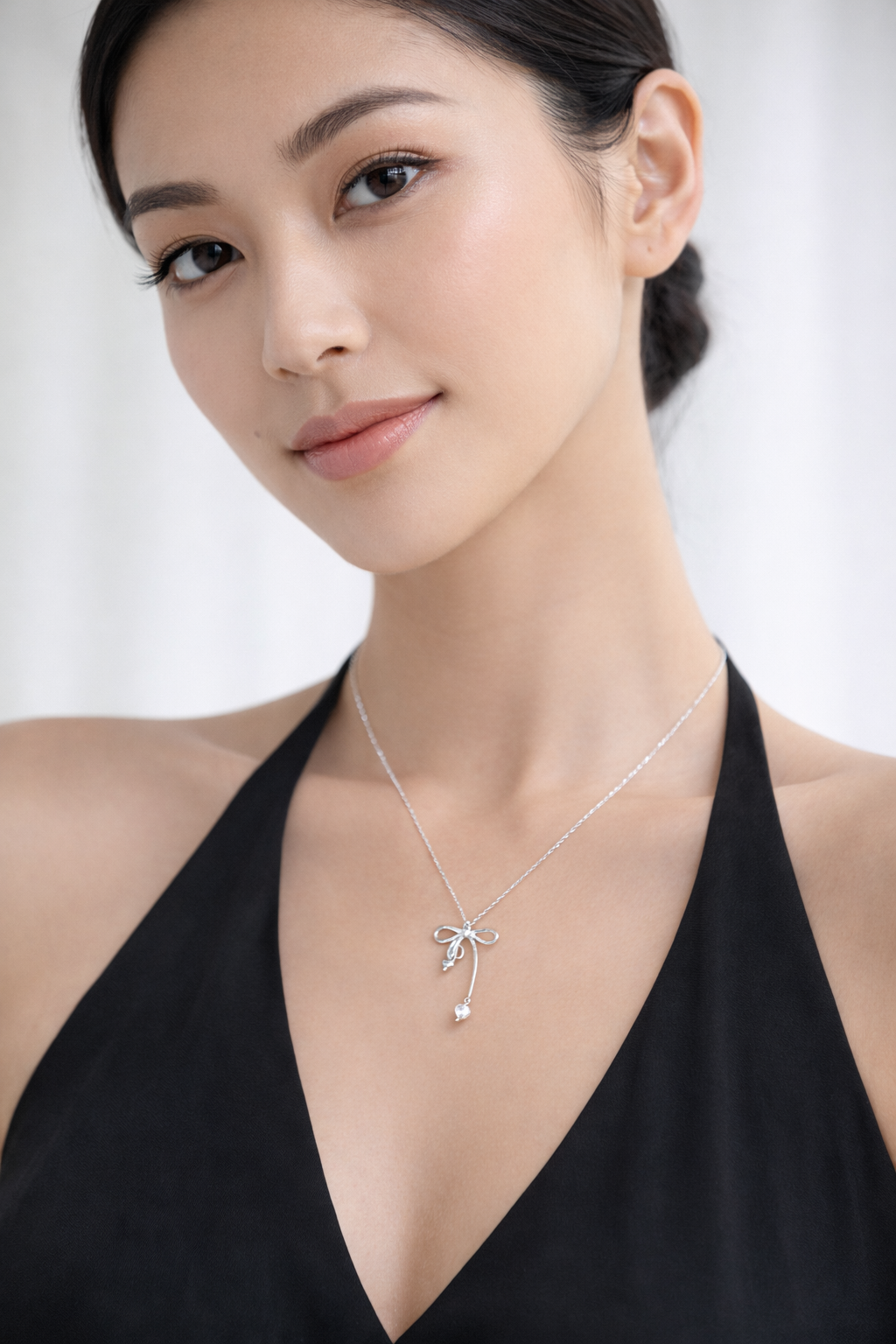 Amora Bowknot Necklace